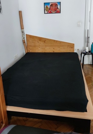 Groes Bett/ Doppelbett/ Bett 140x200 cm zu versch