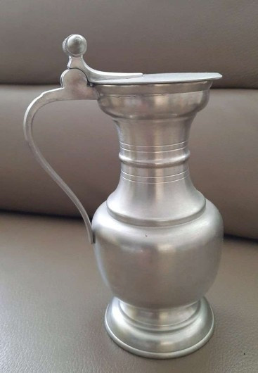 wunderschner Zinnkrug